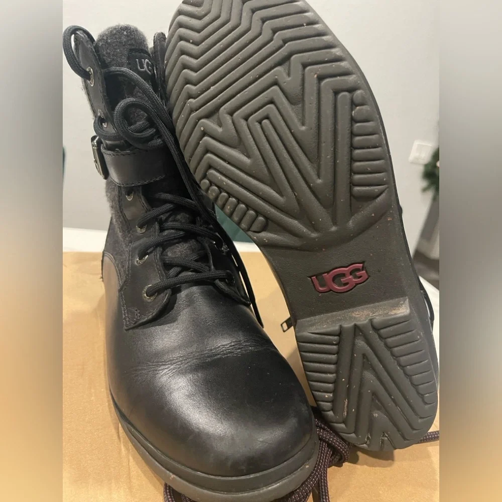 UGG Kesey Boots 9.5 - Picture 7 of 9